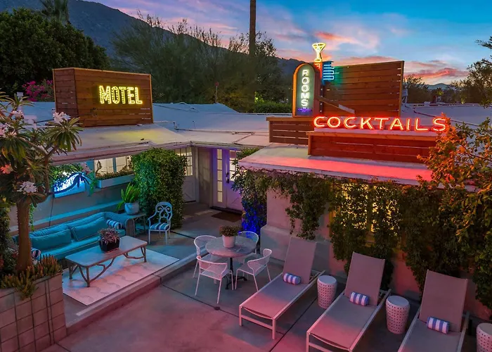 Speakeasy Hotel (Adults Only)